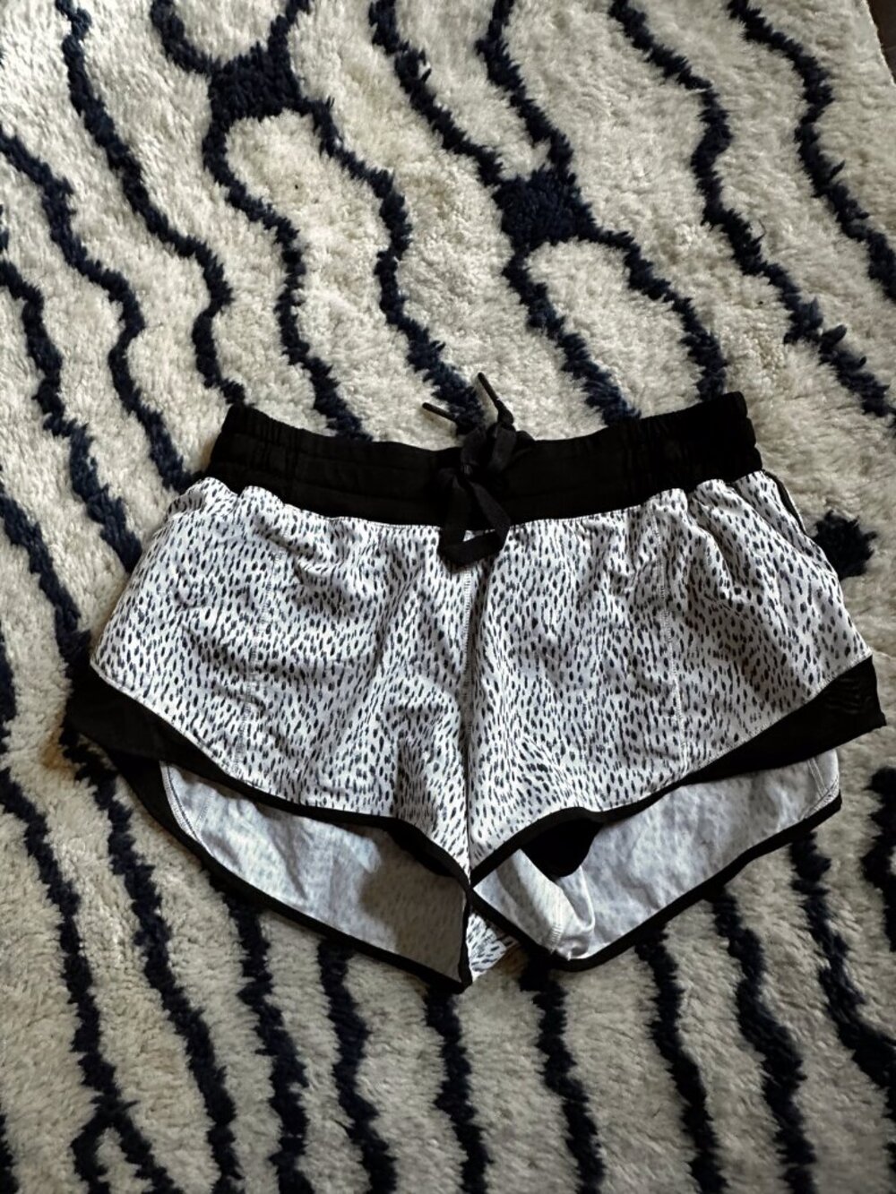 lululemon Speckled Running Shorts White Black Lined Size 6